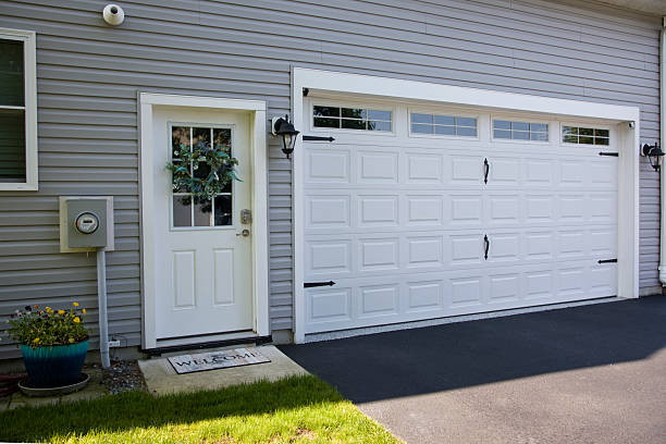 24/7 Emergency Garage Door Panel Replacement experts in Shasta Lake, CA